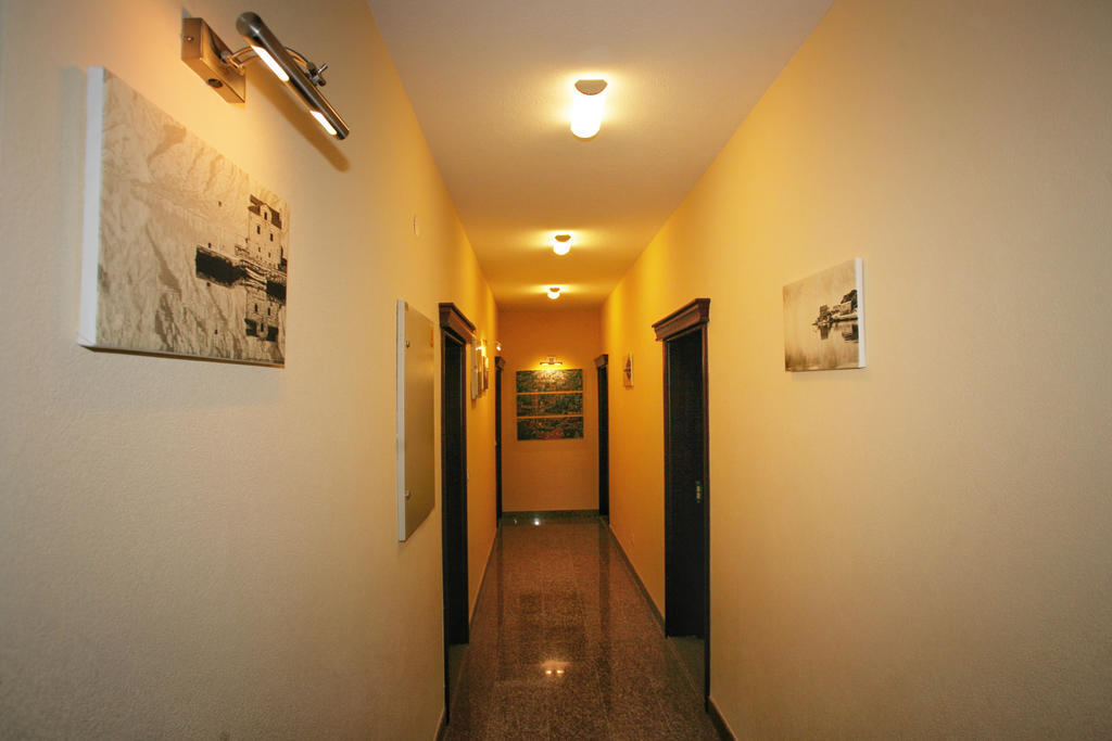 Hotel Ellena Херцег-Нови Экстерьер фото